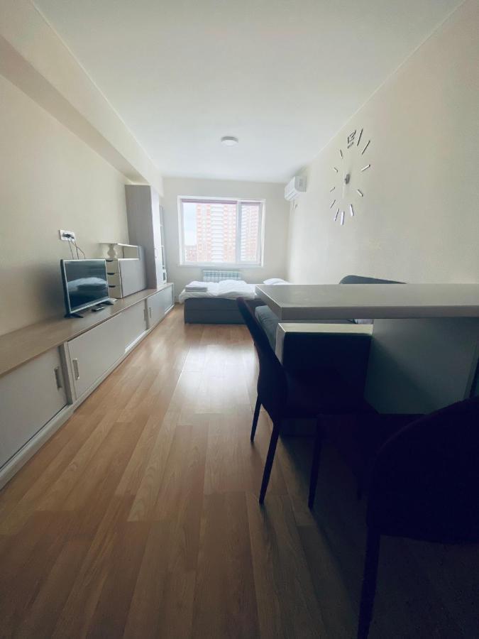 New Quiet Place In Kiev Екстер'єр фото