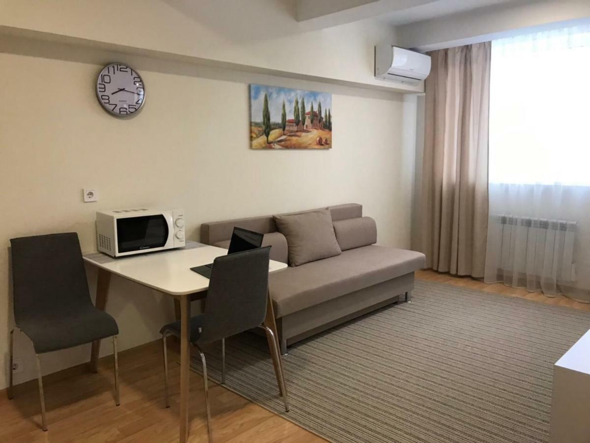 New Quiet Place In Kiev Екстер'єр фото