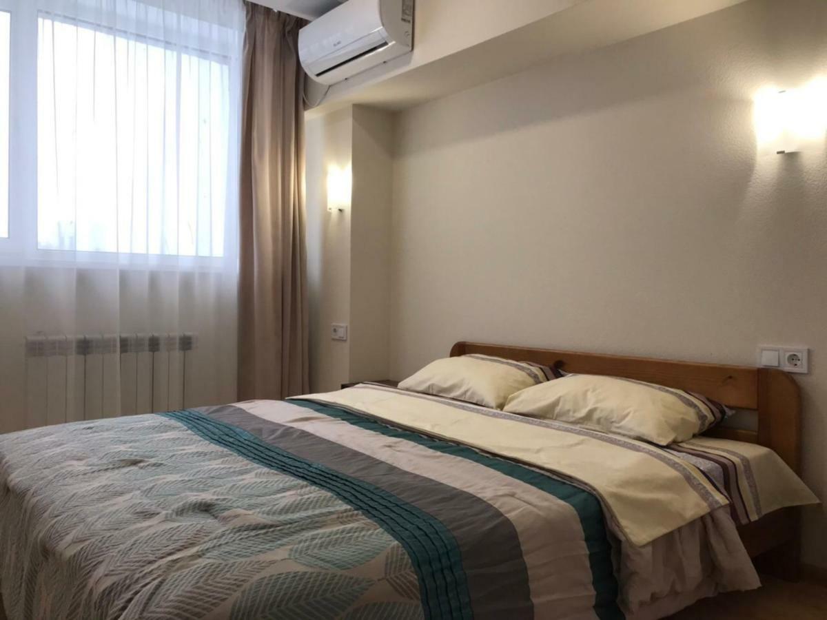 New Quiet Place In Kiev Екстер'єр фото